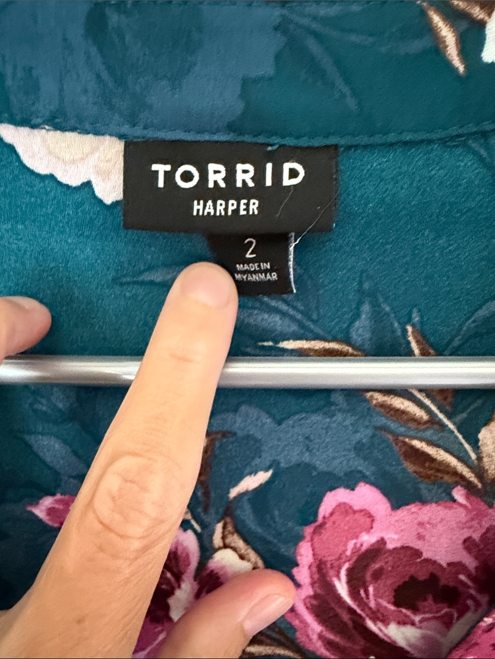 Torrid Floral Harper Blouse - Picture 5 of 7
